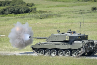 Британська армія передає Україні 14 танків Challenger 2