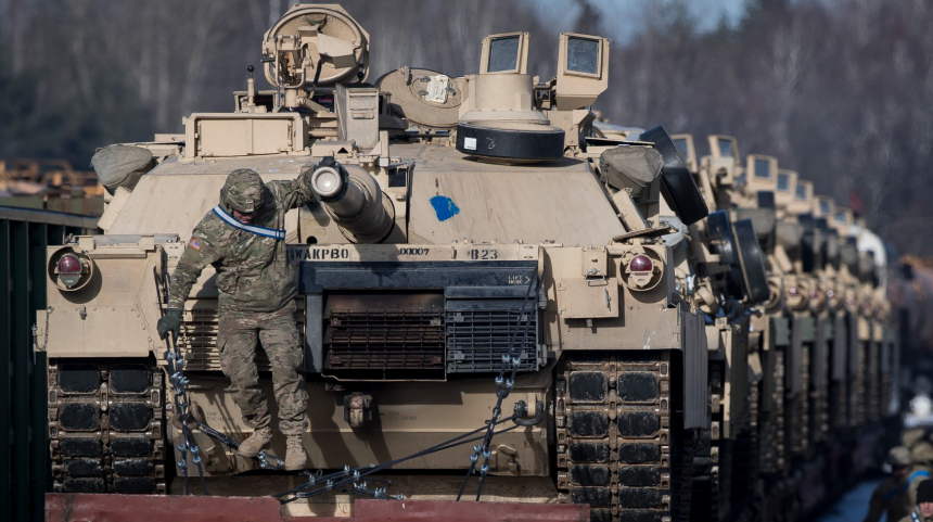 Бойові танки Abrams на озброєнні США. Фото: AP
