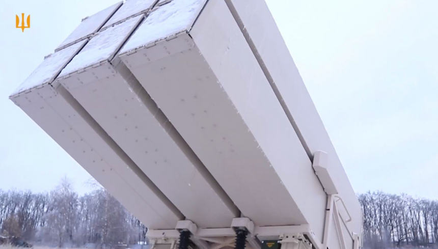Пускова установка ЗРК NASAMS Кадр з відео Повітряних сил