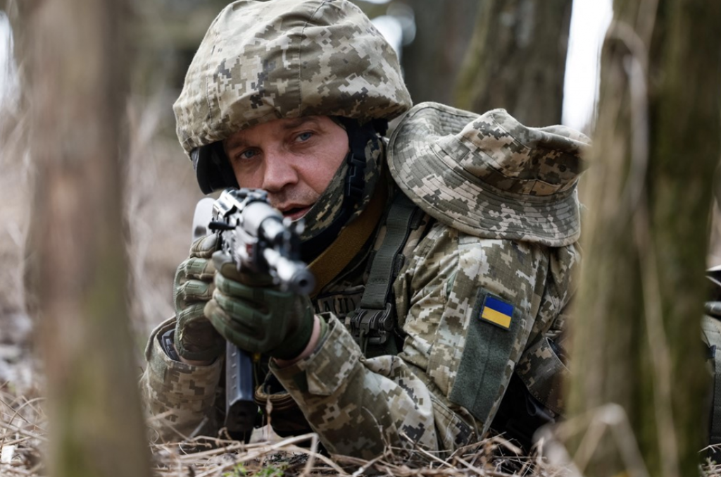 З'явились фото як українські бійці готуються до контрнаступу