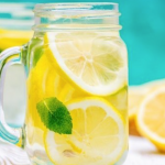 Вода з лимоном користь