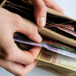 Середня зарплата в Україні збільшиться до 30 тисяч гривень