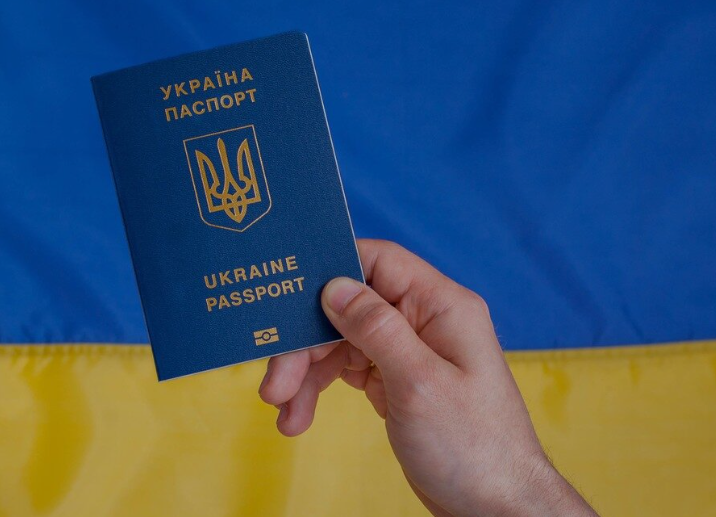 Чи можуть громадяни Росії отримати українське громадянство: основні аспекти нового законопроєкту