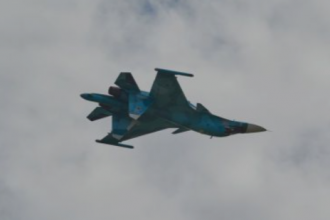 Несподівано виникла пожежа на бомбардувальнику Су-34 в Росії (відео)