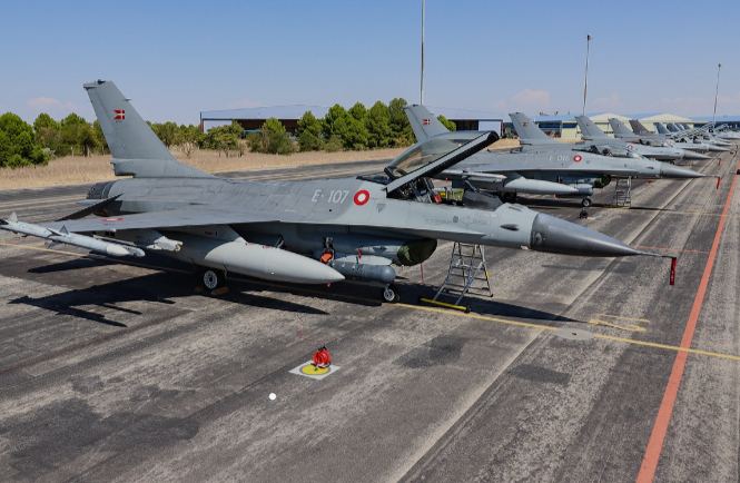 Коли винищувачі F-16 прибудуть до України: Данія повідомила дату