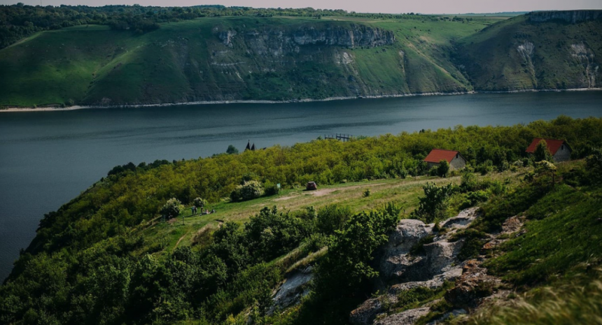 Чарівні місця України для незабутніх вихідних: поради від тревелблогера