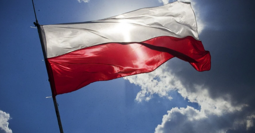 Польща восени роздасть посібники з інструкціями на випадок війни та надзвичайних ситуацій