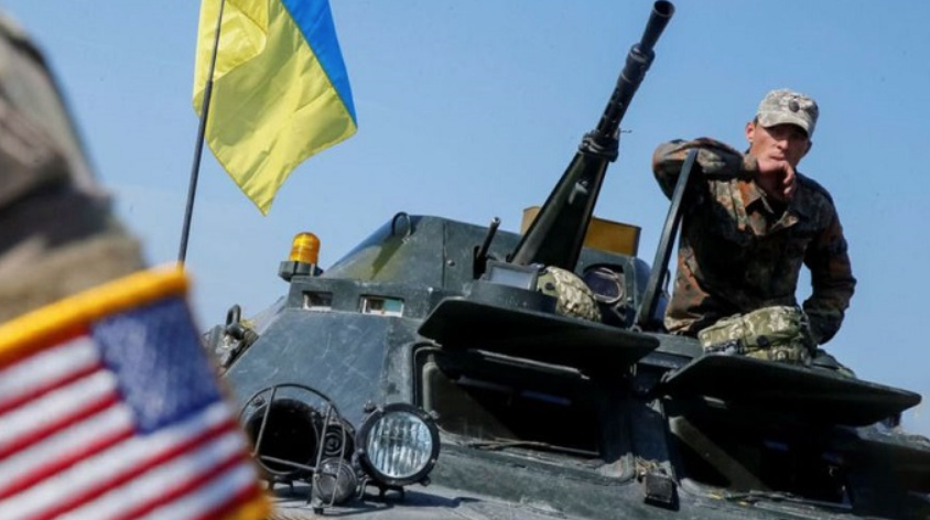 США продолжают поставки вооружения Украине, несмотря на слухи: в ОП дали разъяснение