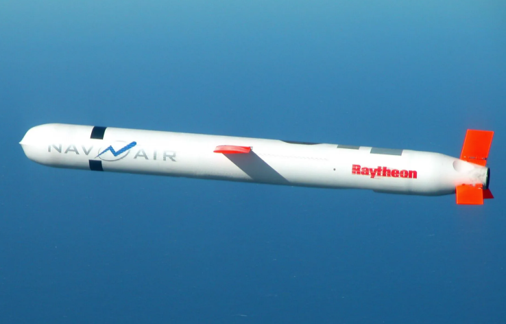 Трамп розглядав передачу Україні ракет Tomahawk, здатних вразити Москву та Петербург