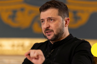 Зеленський анонсує розширення програми "Контракти 18-24"