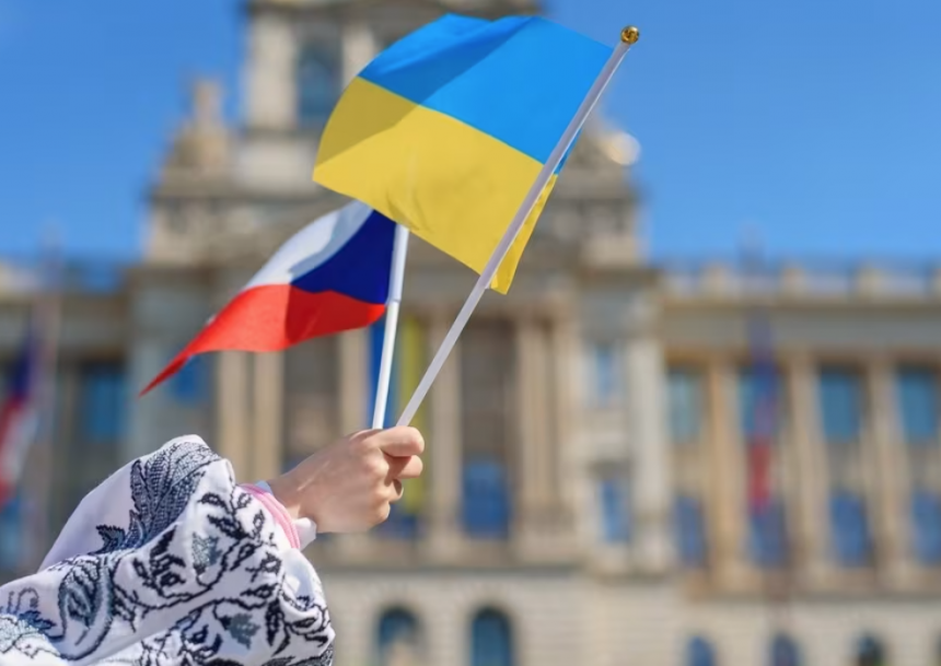 Як українцю отримати візу та де в Празі надають візи біженцям: повний гід