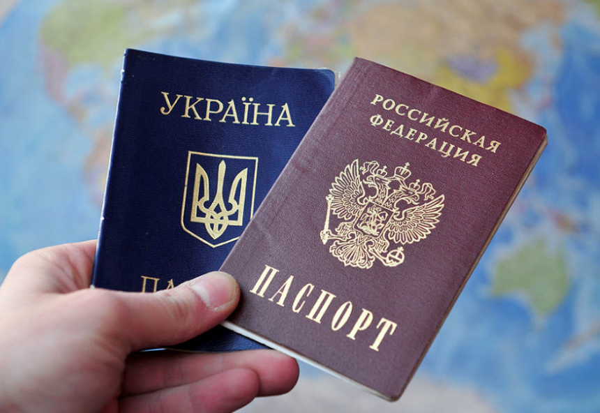 Зеленський позбавив низку посадовців українського громадянства через наявність паспорта РФ