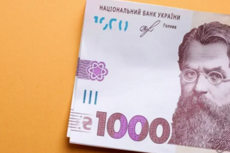 Зимова допомога-2025: хто, коли і як отримає 1 000 грн, кому дадуть 6 500 грн і на що можна витратити