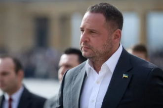 Зеленський звільнив Андрія Єрмака з посади голови Офісу Президента