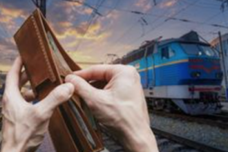Дефіцит квитків на потяги УЗ влітку 2026: як їх «виловити» — лайфгаки від Укрзалізниці