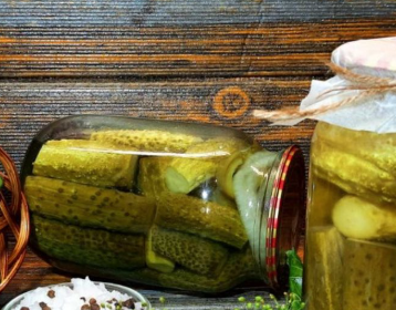 Хрусткі мариновані огірки: рецепт, після якого банки не вибухають